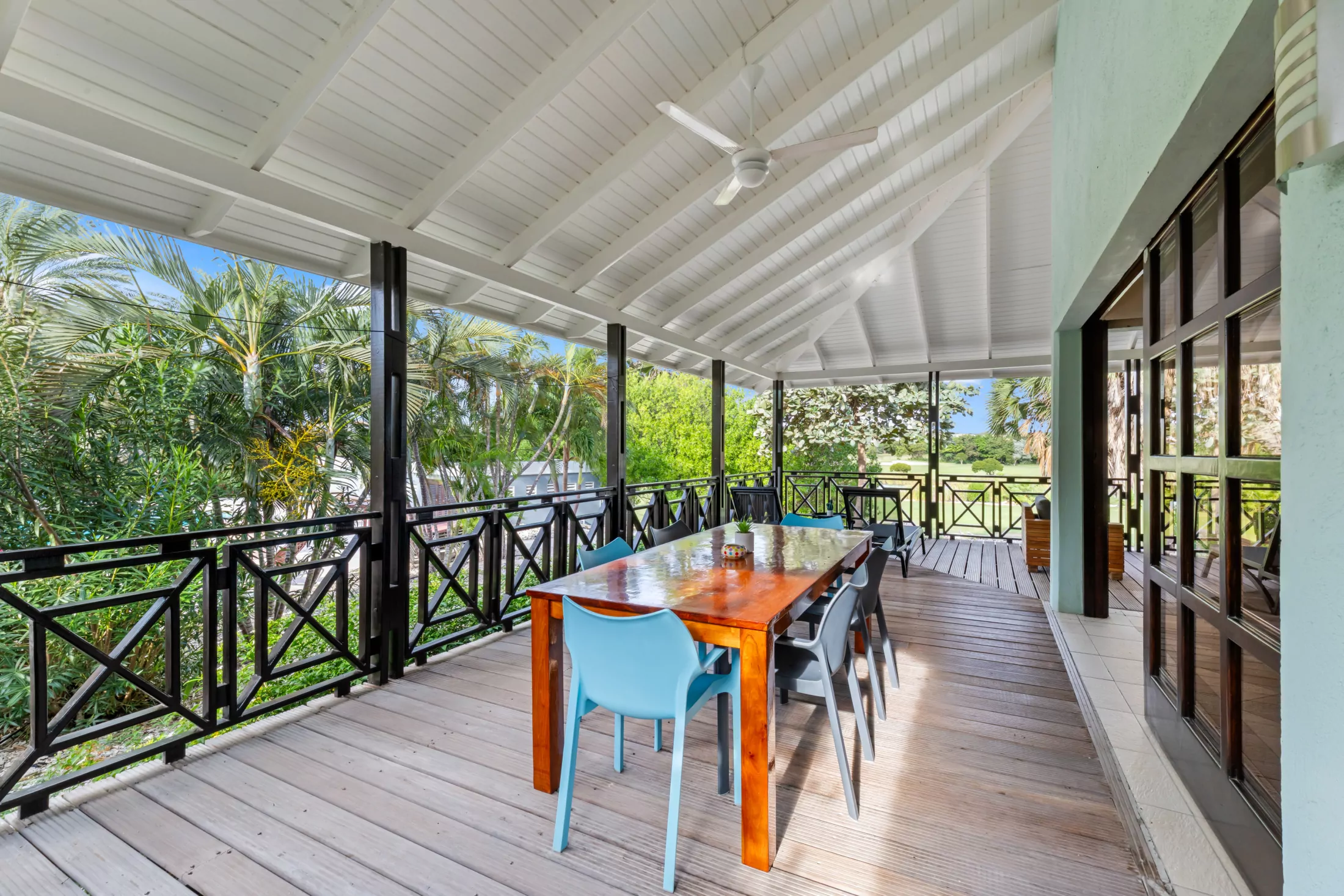 Villa in Blue Bay