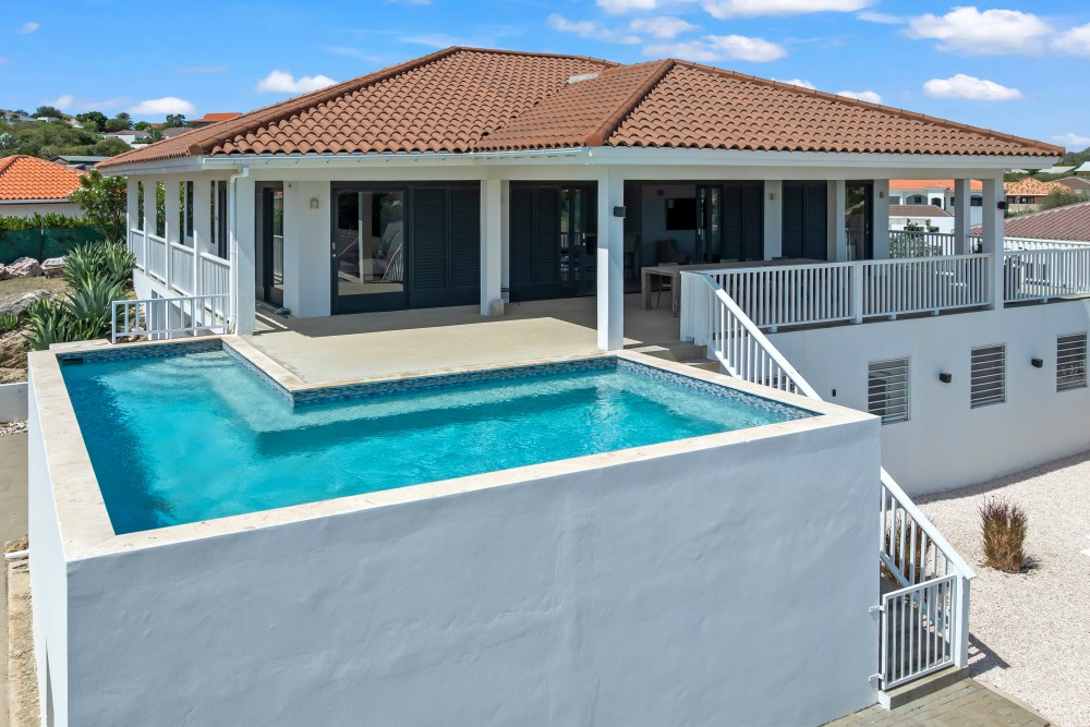 House in Blue Bay