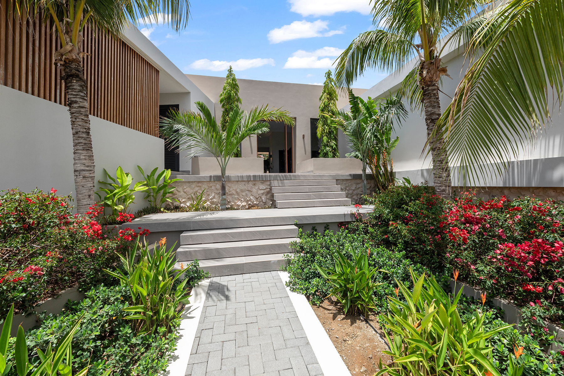 House in Coral Estate