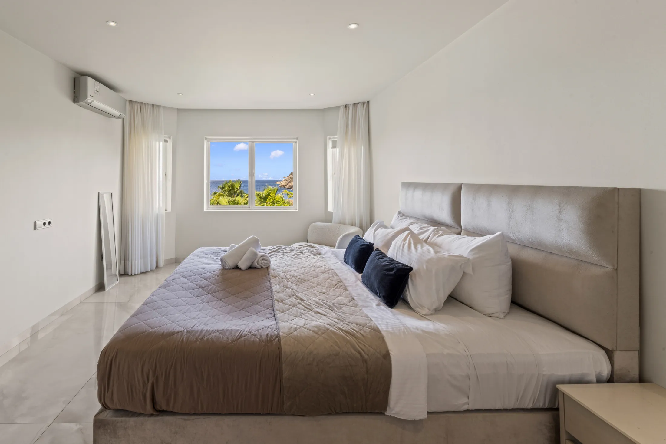 Apartment in Blue Bay