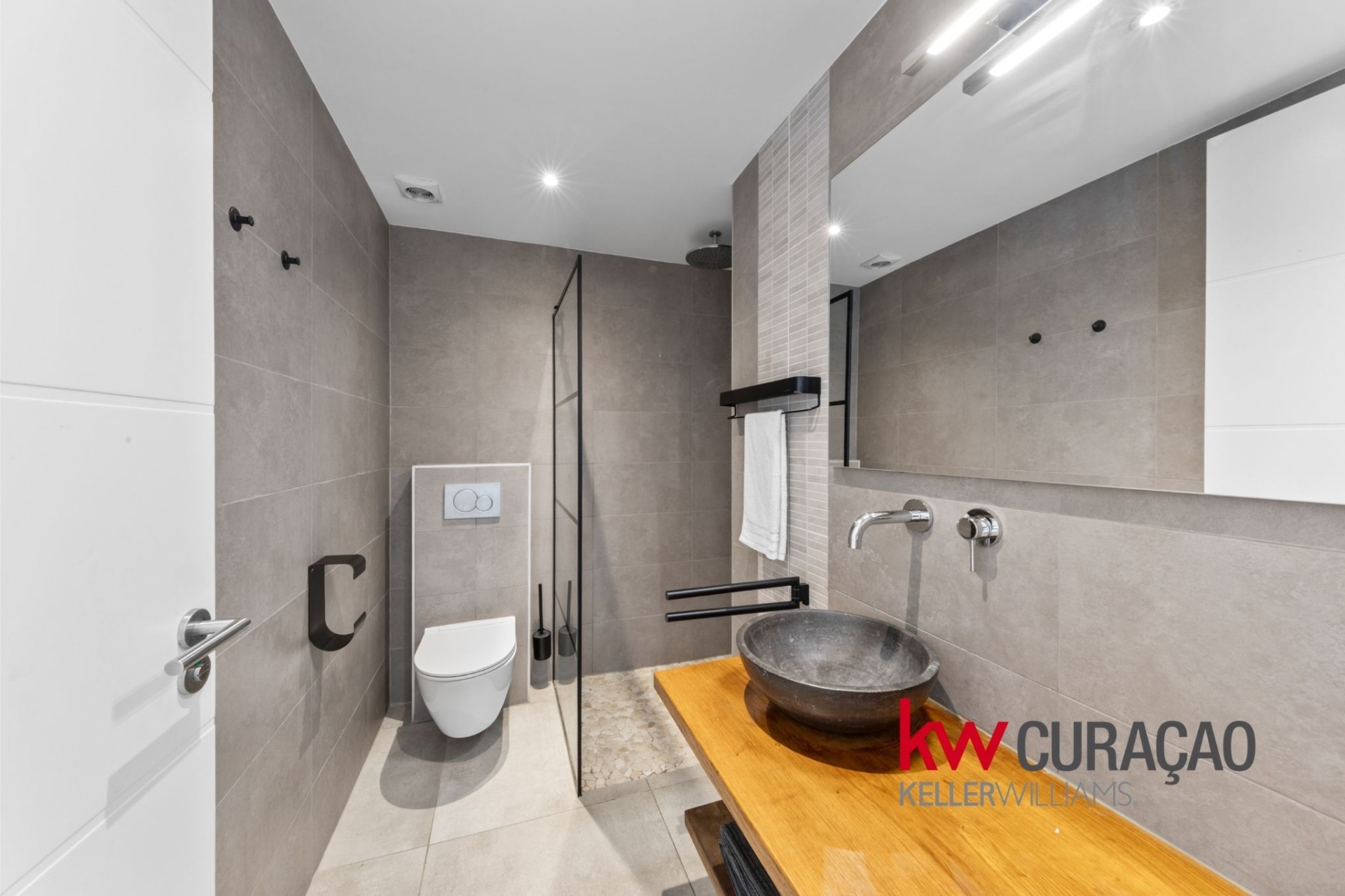Apartment in Jan Sofat