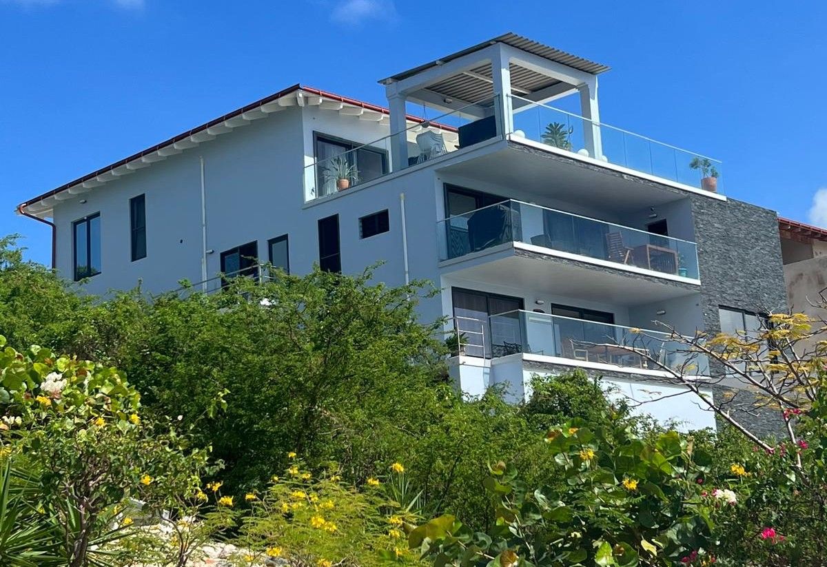 Villa in Coral Estate