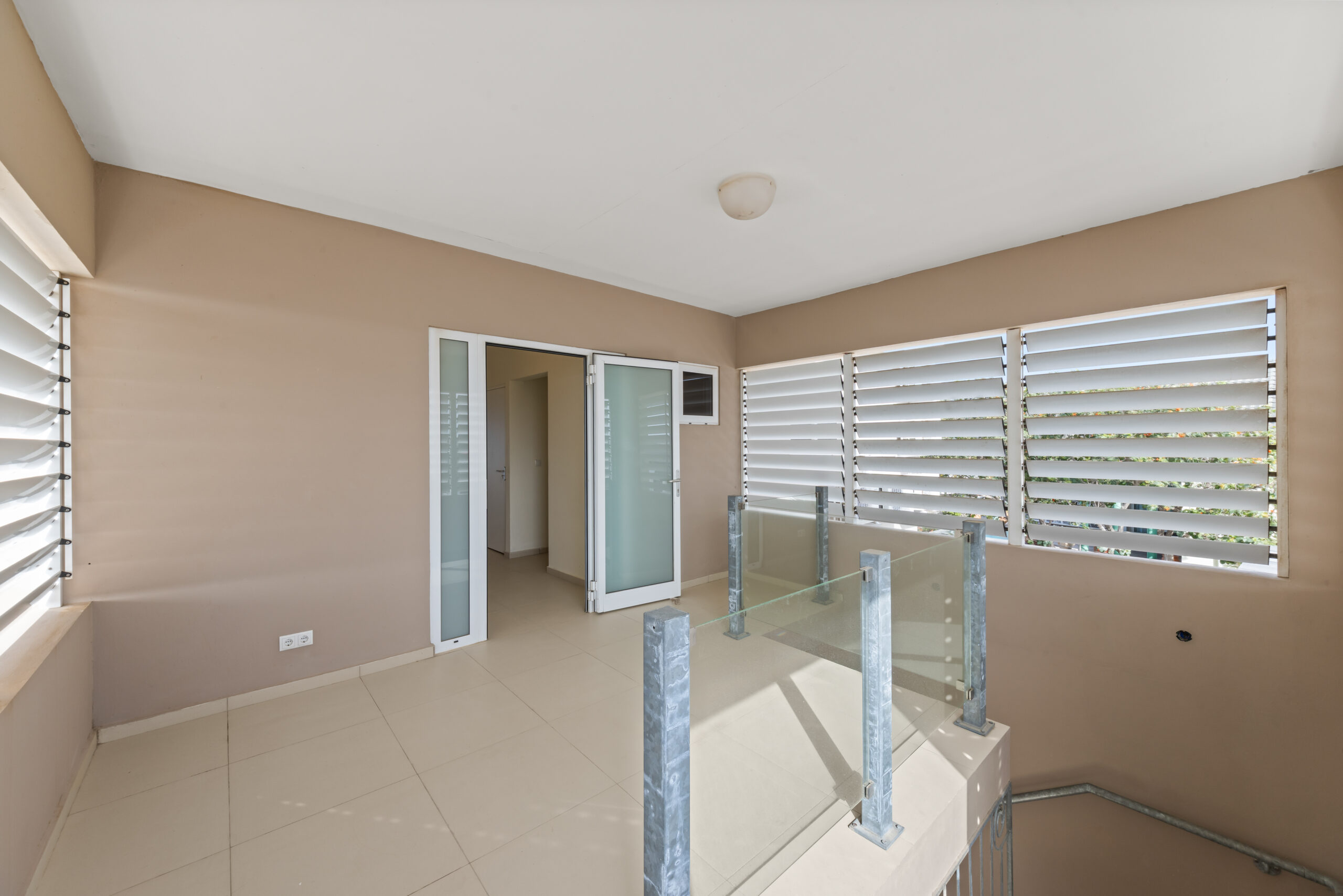 Apartment in Mambo Beach
