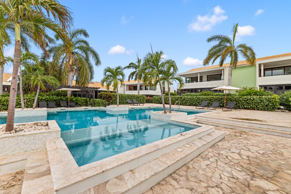Apartment in Blue Bay