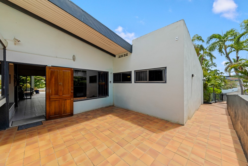 Property in Mahaai