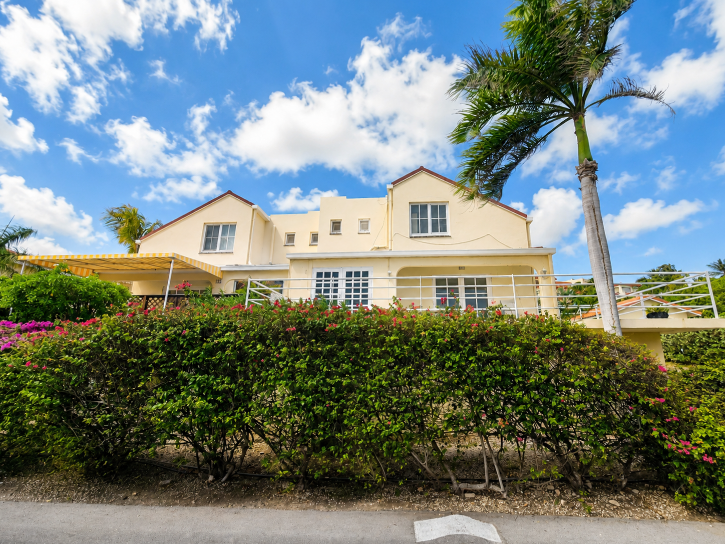Townhouse in Parasasa