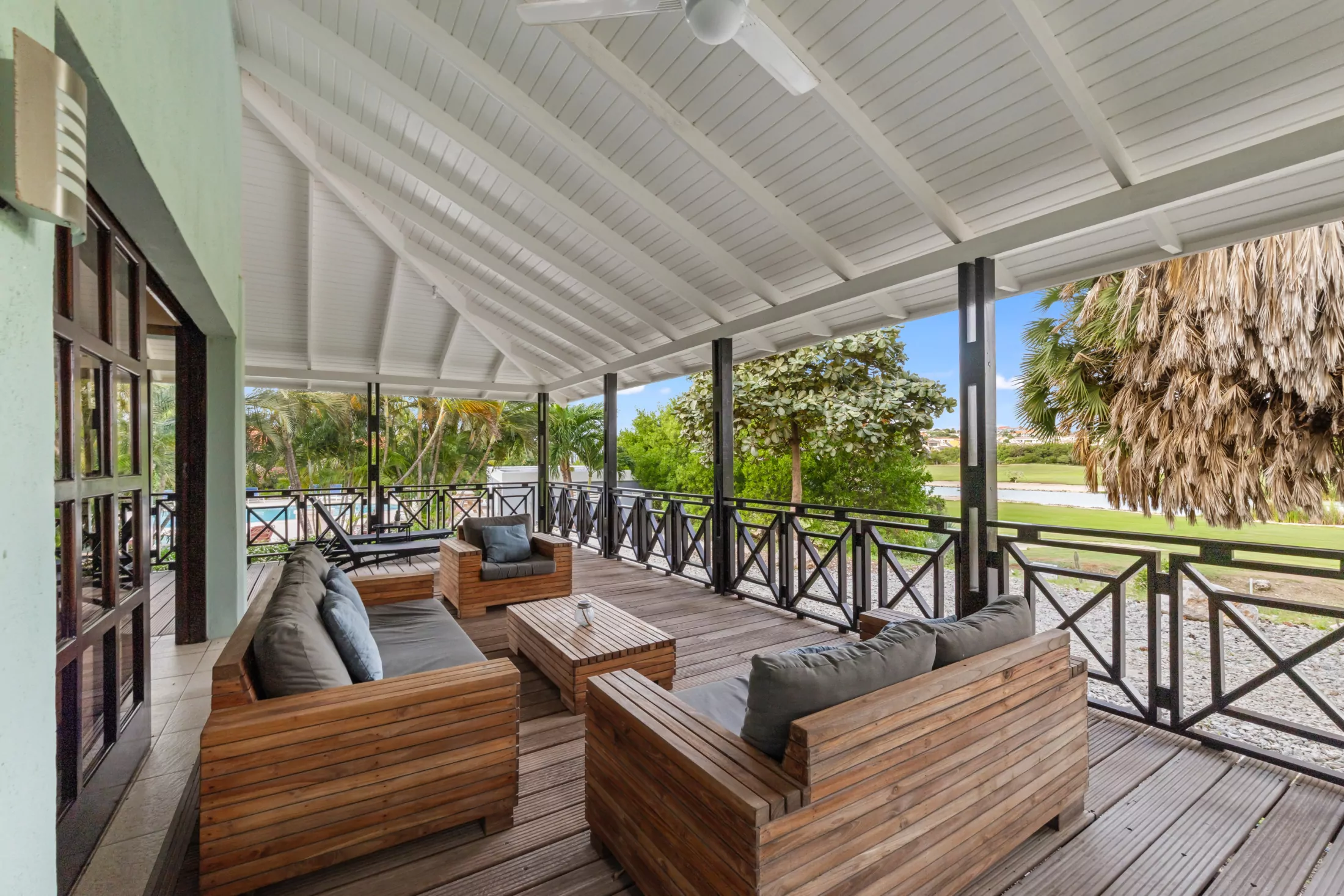 Villa in Blue Bay