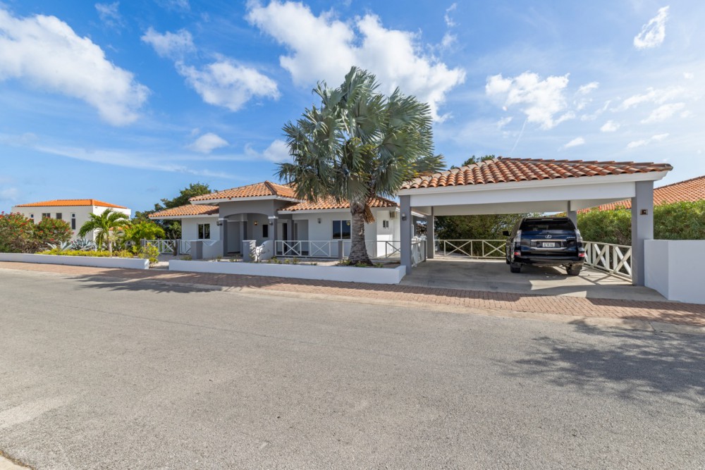 Villa in Blue Bay