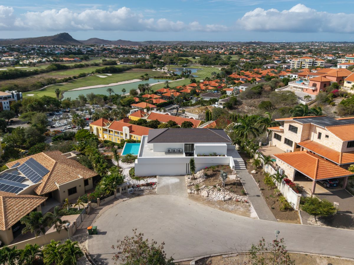 Villa in Blue Bay