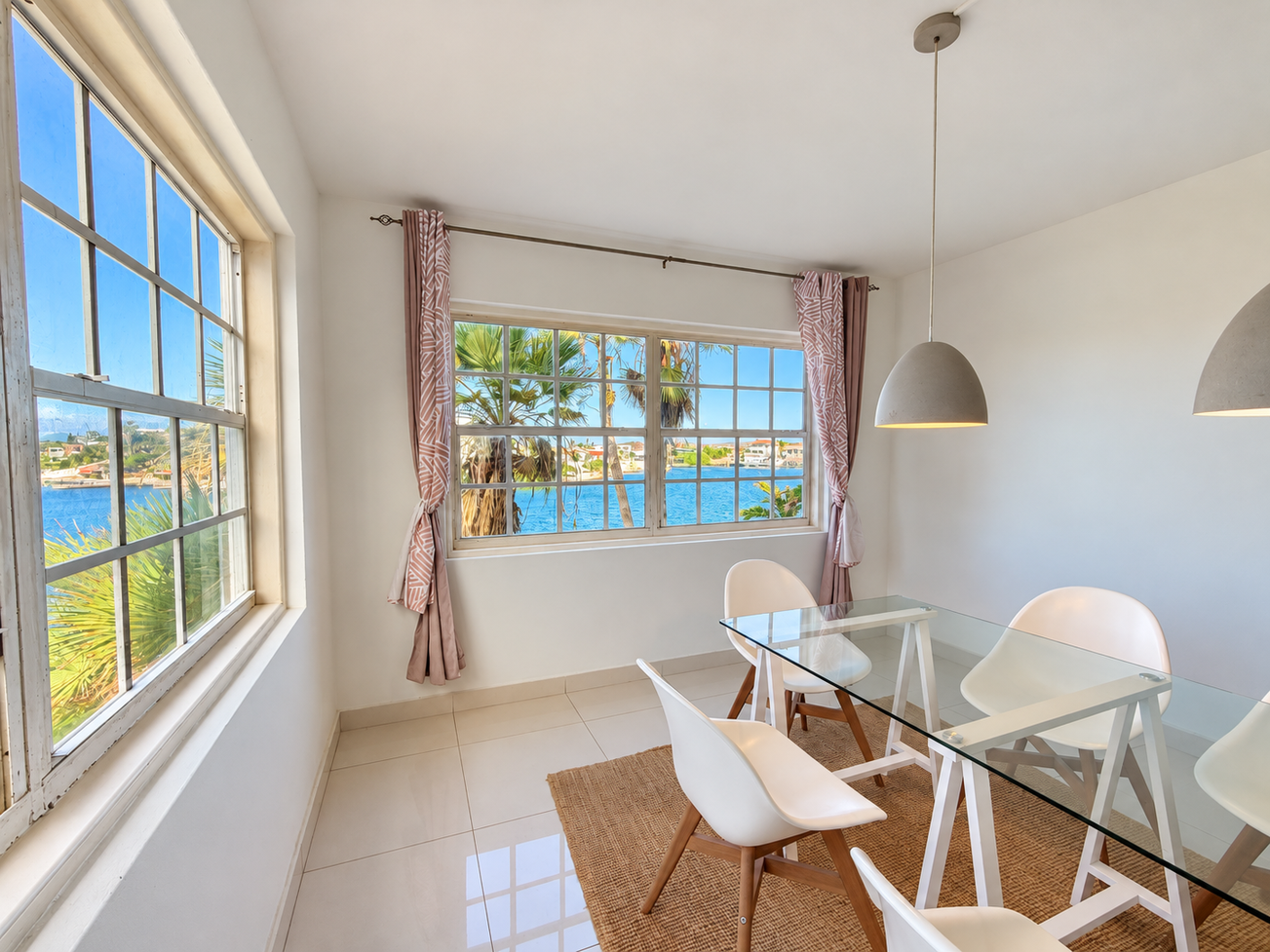 Apartment in Spanish Water