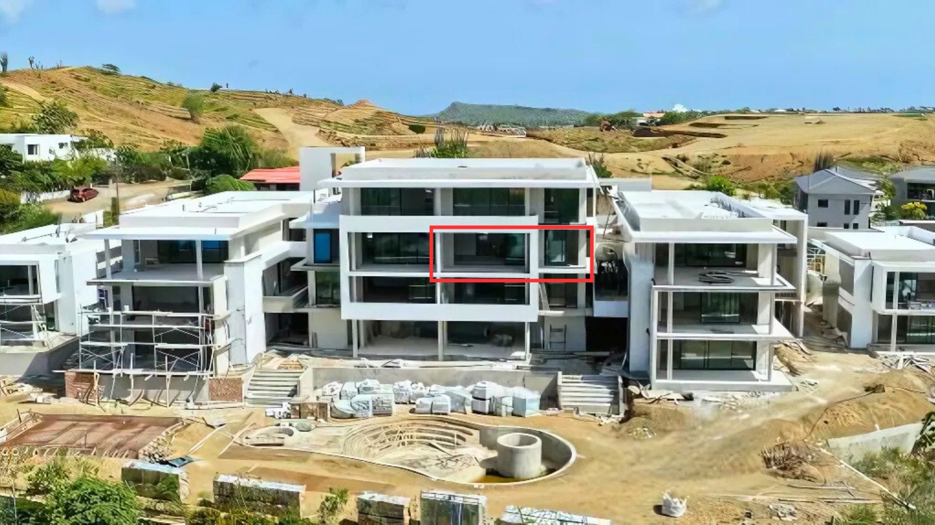Property in Seru Lora