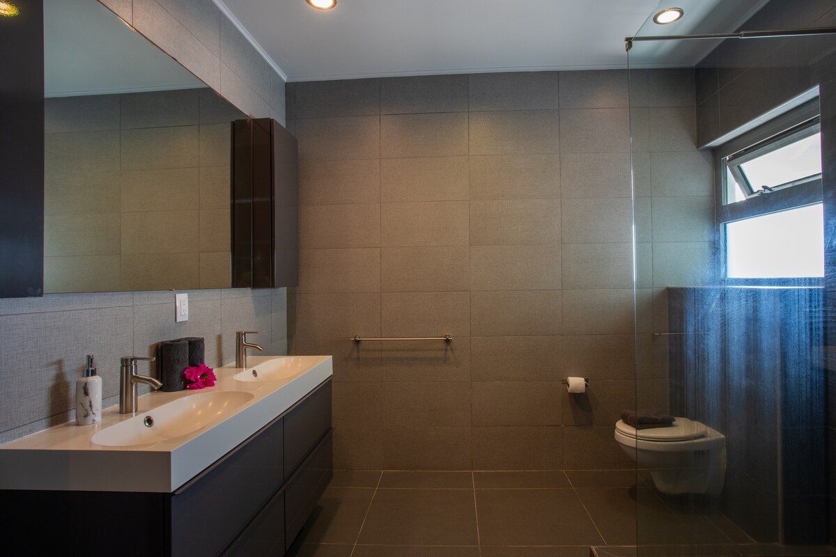 Property in Vista Royal