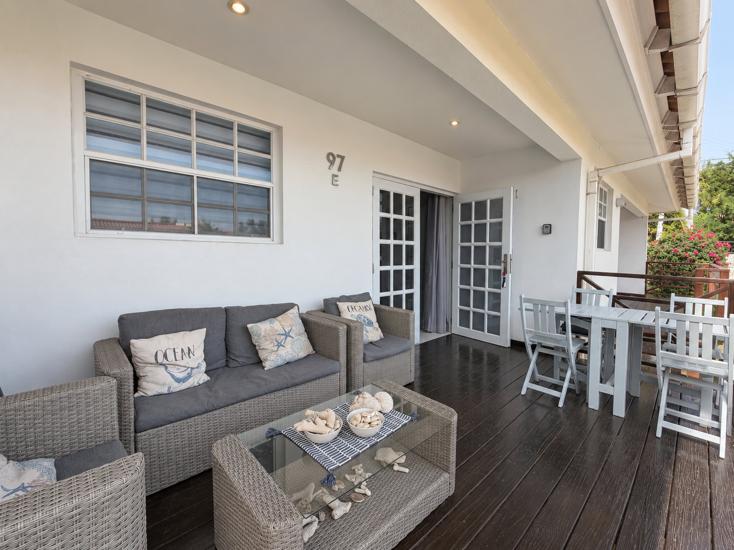 Apartment in Mambo Beach