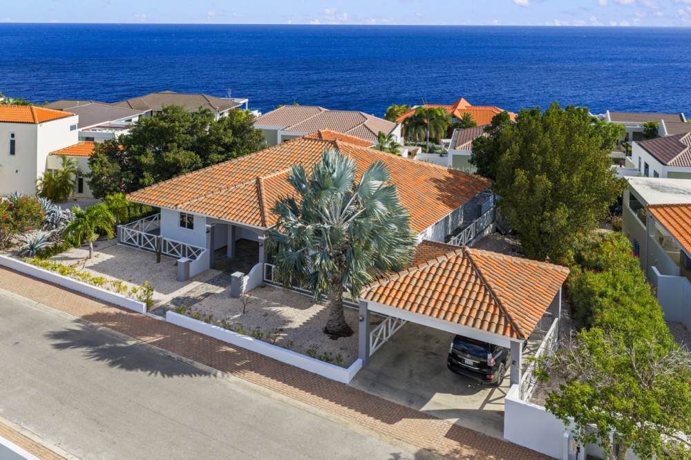 Villa in Blue Bay