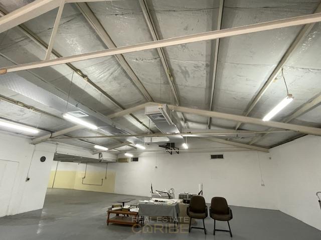 Commercial in Suffisant