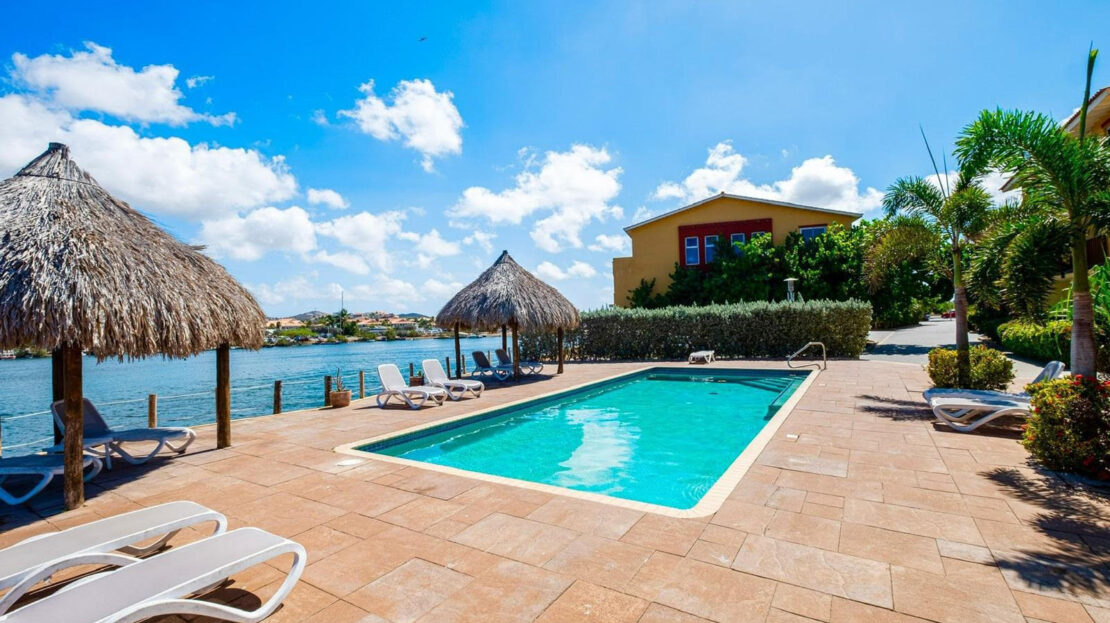Apartment in Vista Royal