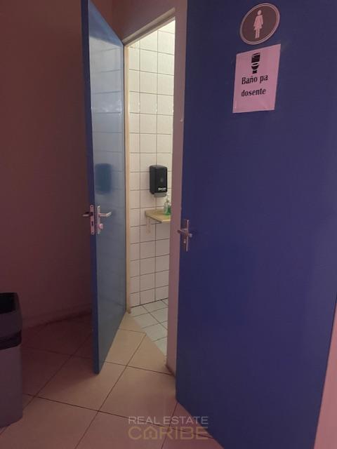 Commercial in Brievengat