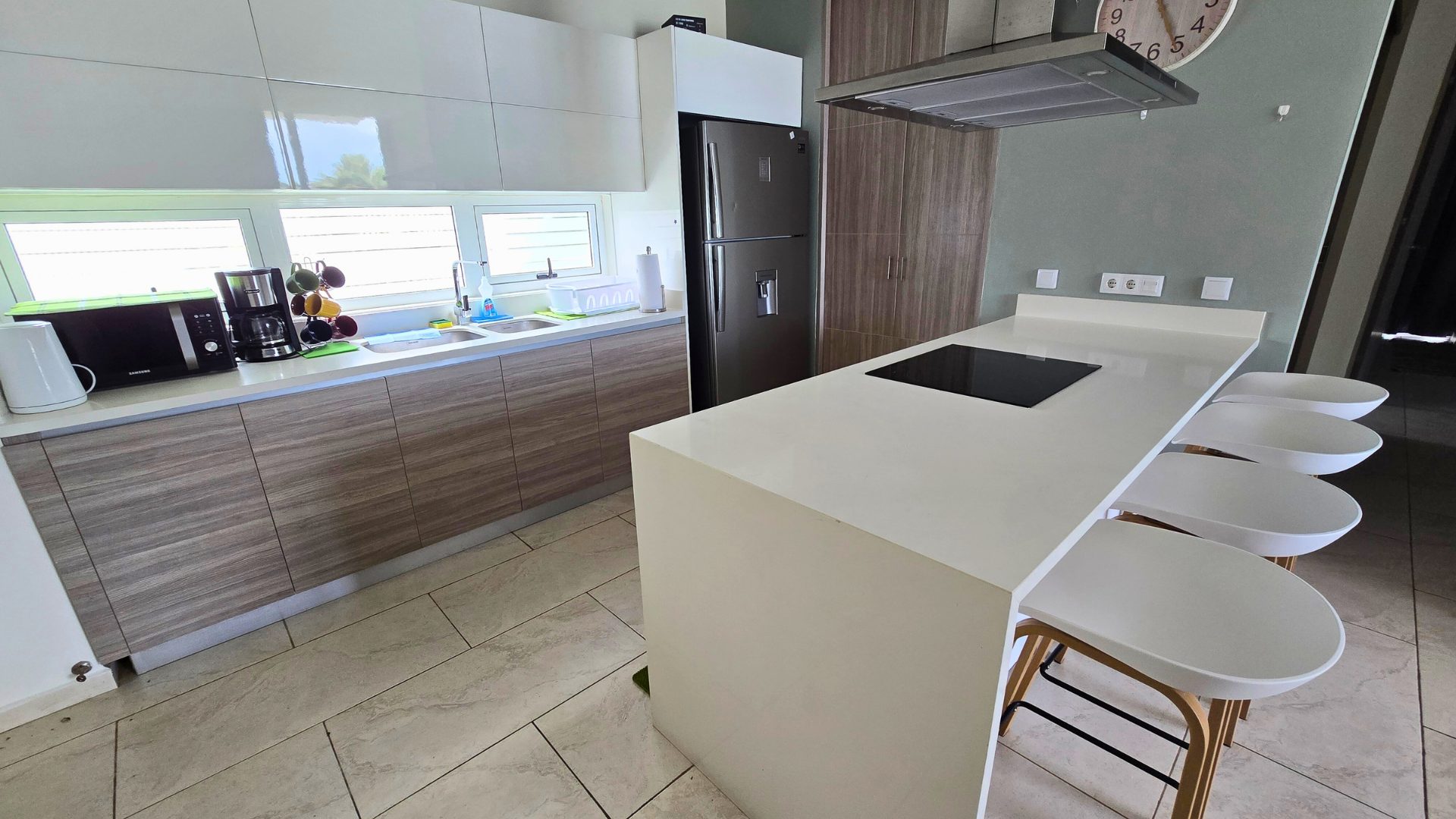 Property in Parasasa