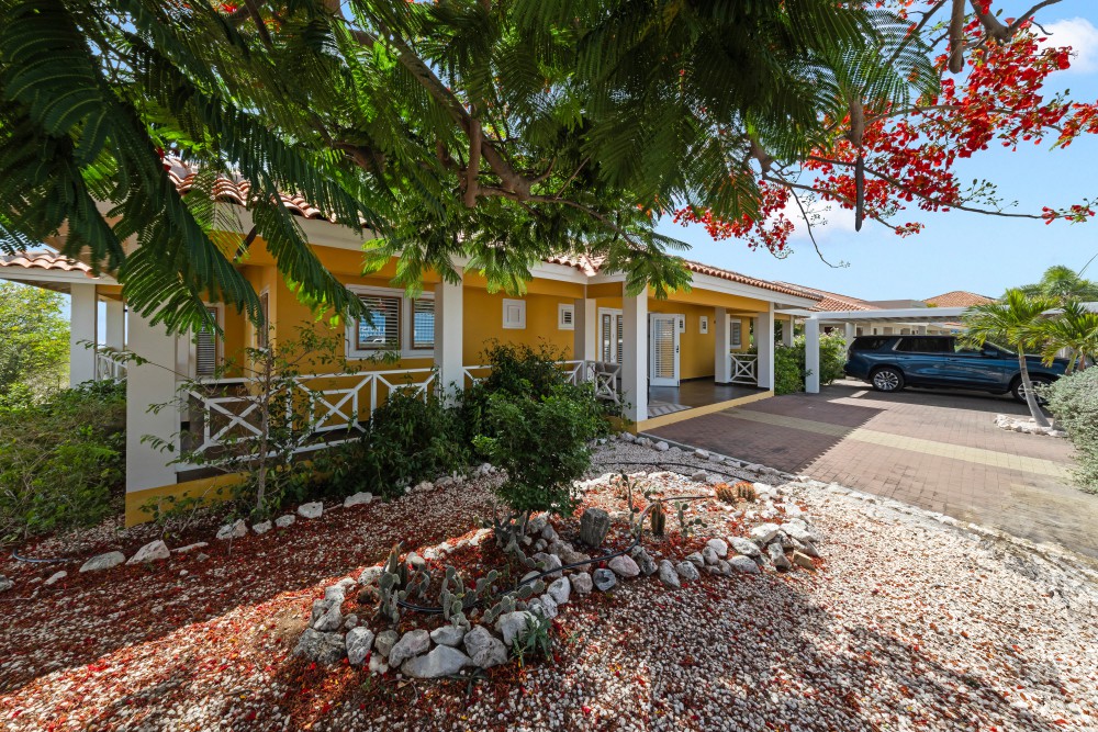 Villa in Blue Bay